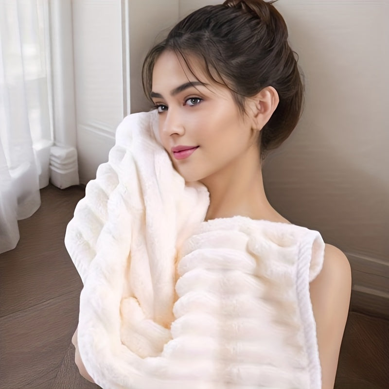 Set of 4 Soft Coral Towels - Fast-Drying Striped Bath And Hand Towels Ideal for Bathroom, Travel, And Camping - Bedspread Hue (No Shedding Or Color Fading) - Modern Rectangular Towels